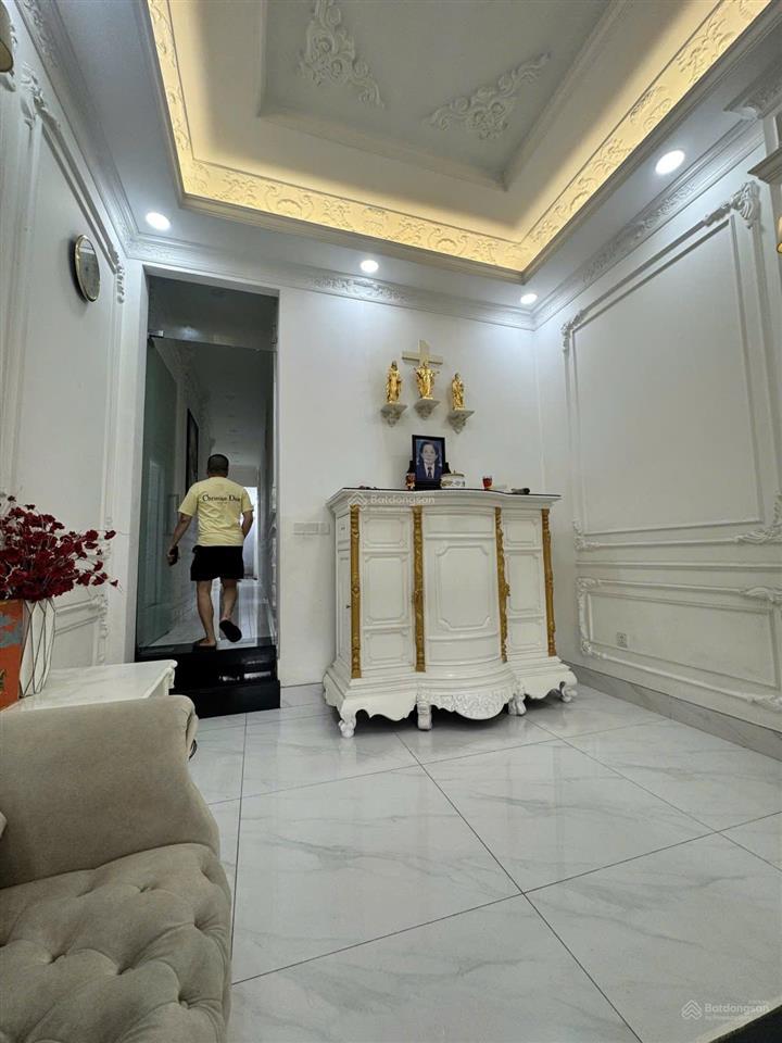 Bán căn nhà phố mặt tiền đường số 17 p.phước bình quận 9. full nội thất cao cấp