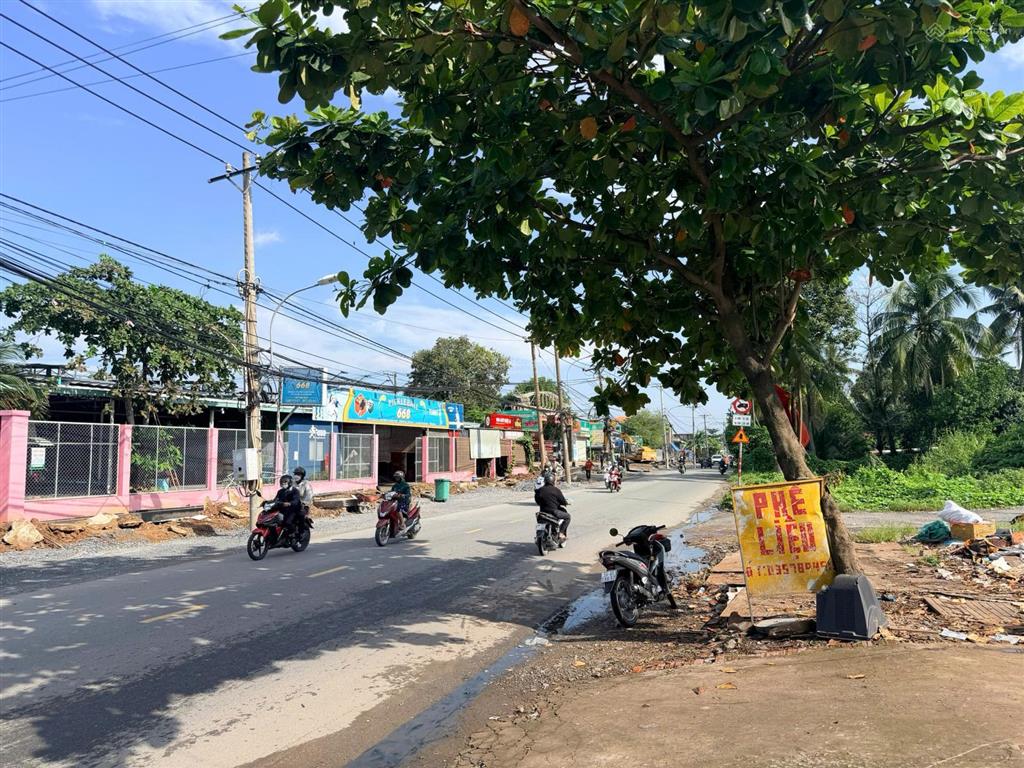 Bán đất mặt tiền đường lã xuân oai p.long trường quận 9 ( lộ giới đường đã mở rộng ra 30m )
