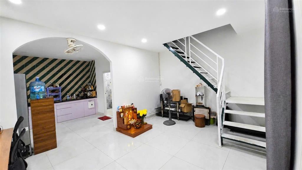 Bán lô đất 2 mặt tiền trước sau tặng căn nhà cấp 4 hẻm oto 6m đường số 6 p. thạnh mỹ lợi quận 2