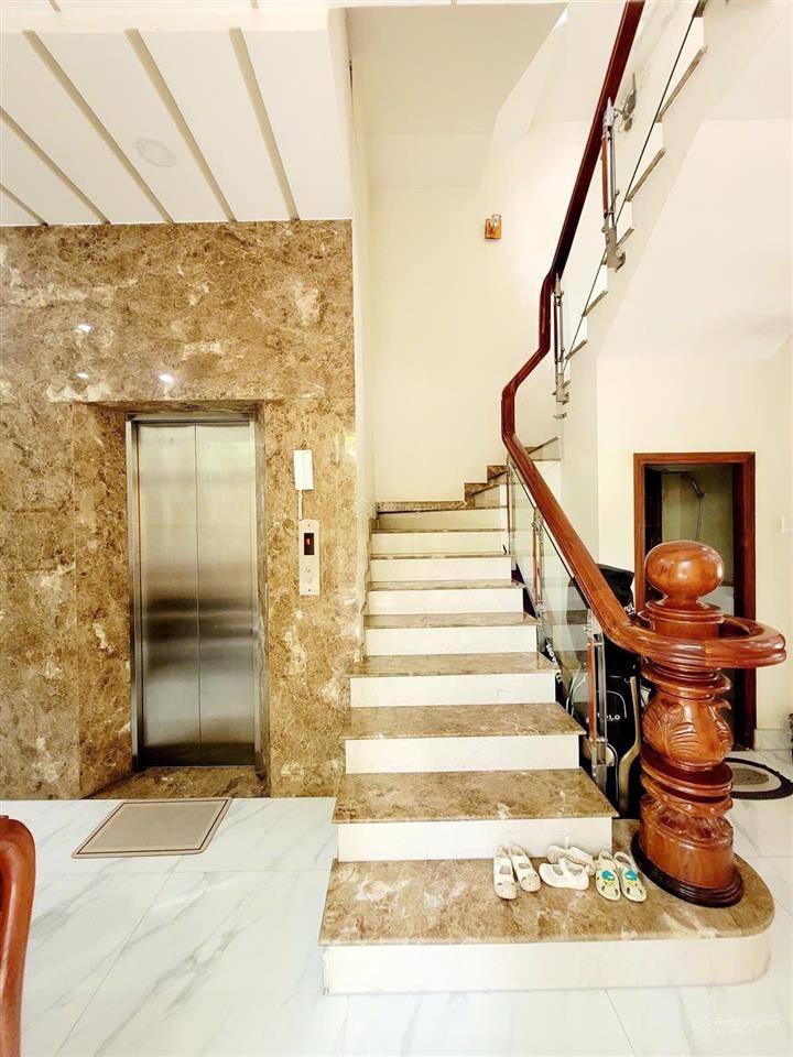 Bán căn biệt thự sân vườn đường số 6 p. phước long b quận 9 (lg đường trước nhà 12m)