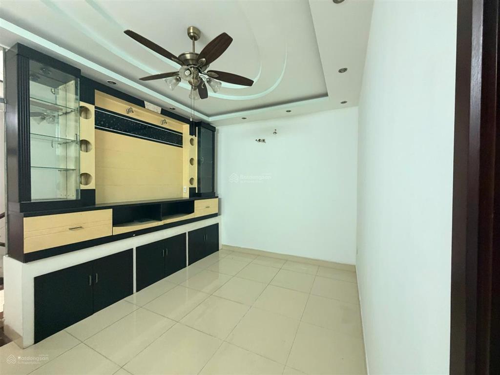 Bán căn nhà phố liền kề hẻm oto rộng 9m đường nguyễn tư nghiêm p.bình trưng tây quận 2.