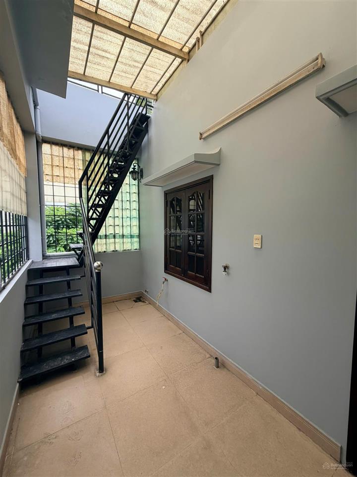 Bán căn nhà phố liền kề hẻm oto rộng 9m đường nguyễn tư nghiêm p.bình trưng tây quận 2.