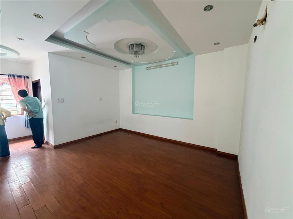 Bán căn nhà phố liền kề hẻm oto rộng 9m đường nguyễn tư nghiêm p.bình trưng tây quận 2.