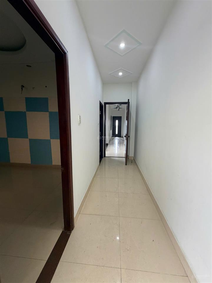 Bán căn nhà phố liền kề hẻm oto rộng 9m đường nguyễn tư nghiêm p.bình trưng tây quận 2.