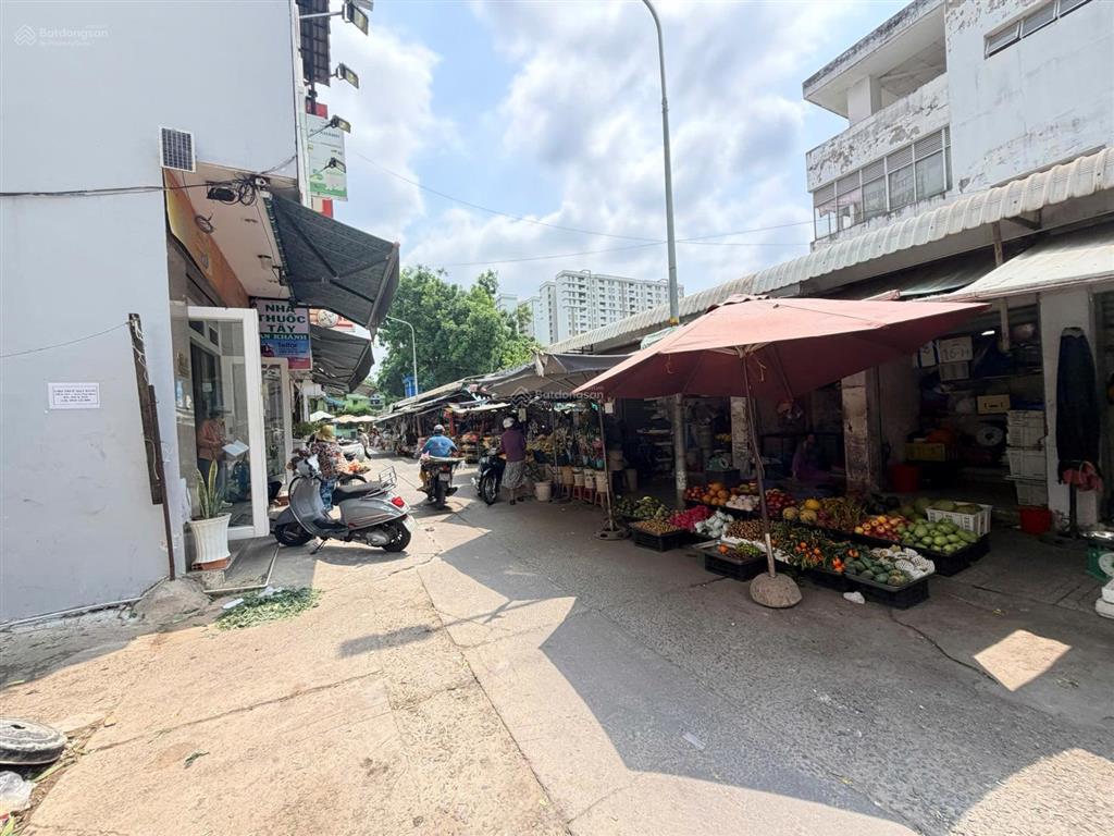 Bán nhà phố liền kề đối diện chợ bình khánh đường bạch đằng ôn p.an khánh quận 2.