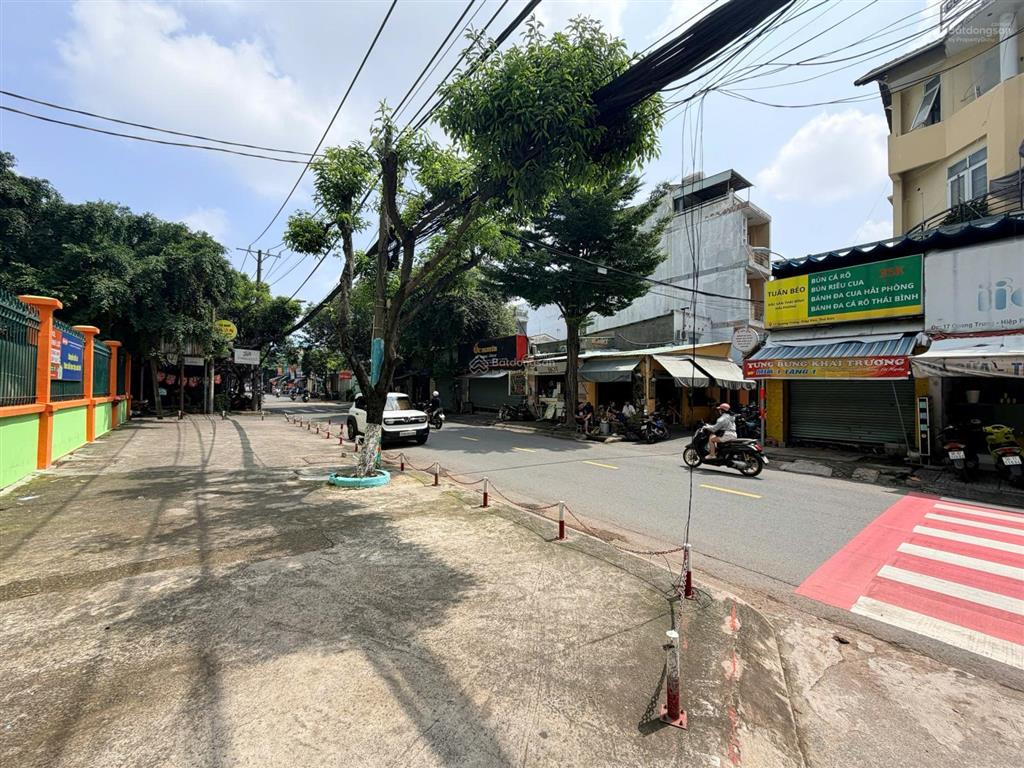 Bán căn góc 2 mặt tiền đường quang trung p.hiệp phú quận 9 ( cách đường lê văn việt 200m ).