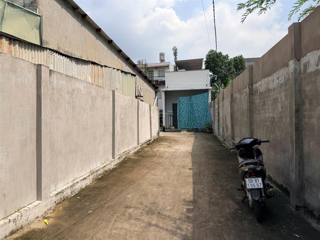 Bán lô đất hẻm oto đường lê định quản p. cát lái quận 2 (hẻm trước đất rộng 4m)