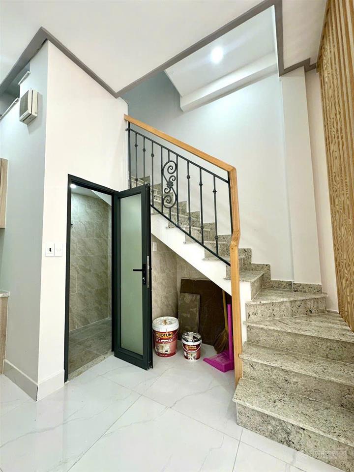 Bán nhà phố mặt tiền đường số 11 p. cát lái quận 2
