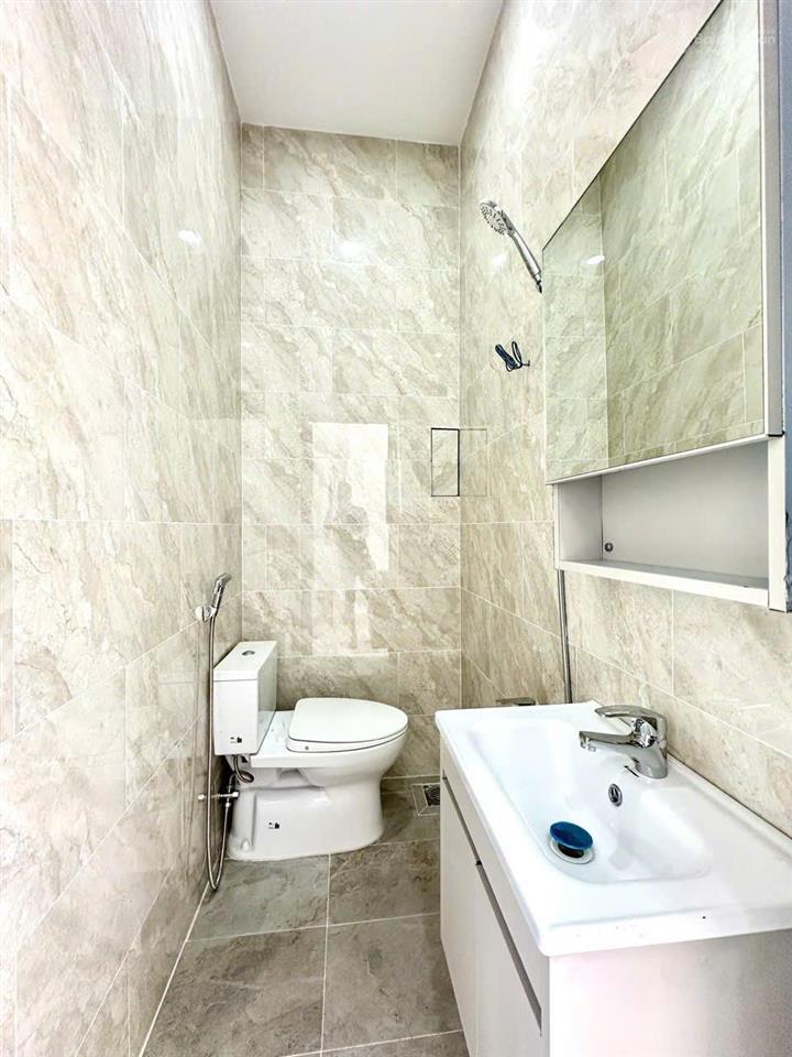 Bán nhà phố mặt tiền đường số 11 p. cát lái quận 2