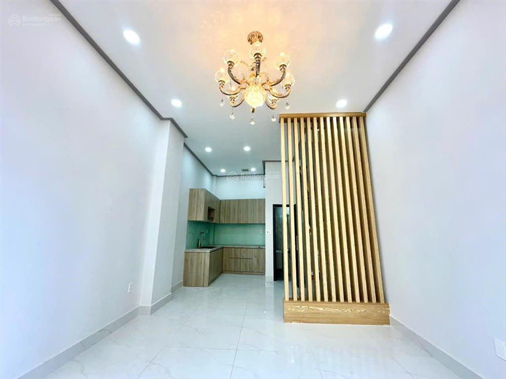 Bán nhà phố mặt tiền đường số 11 p. cát lái quận 2