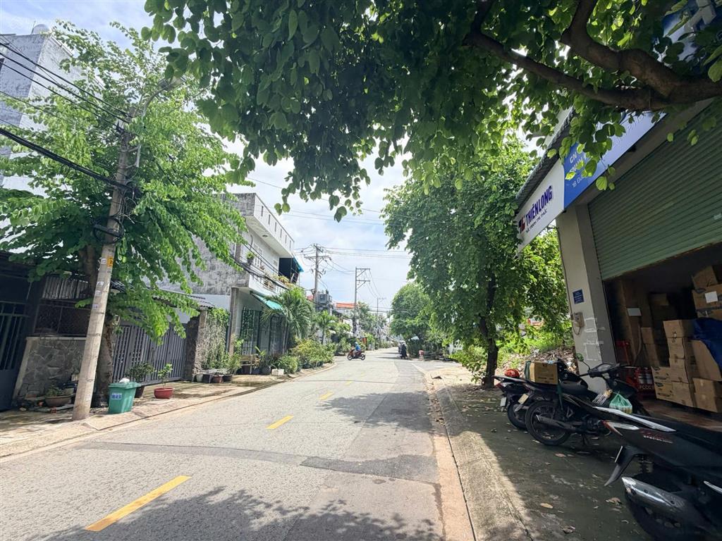 Bán lô đất mặt tiền đường số 26 p. cát lái quận 2 (lộ giới đường 12m có lề)