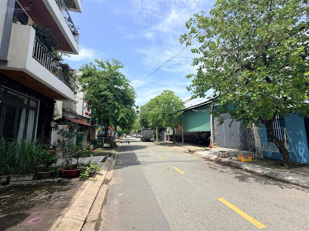Bán lô đất mặt tiền đường số 26 p. cát lái quận 2 (lộ giới đường 12m có lề)