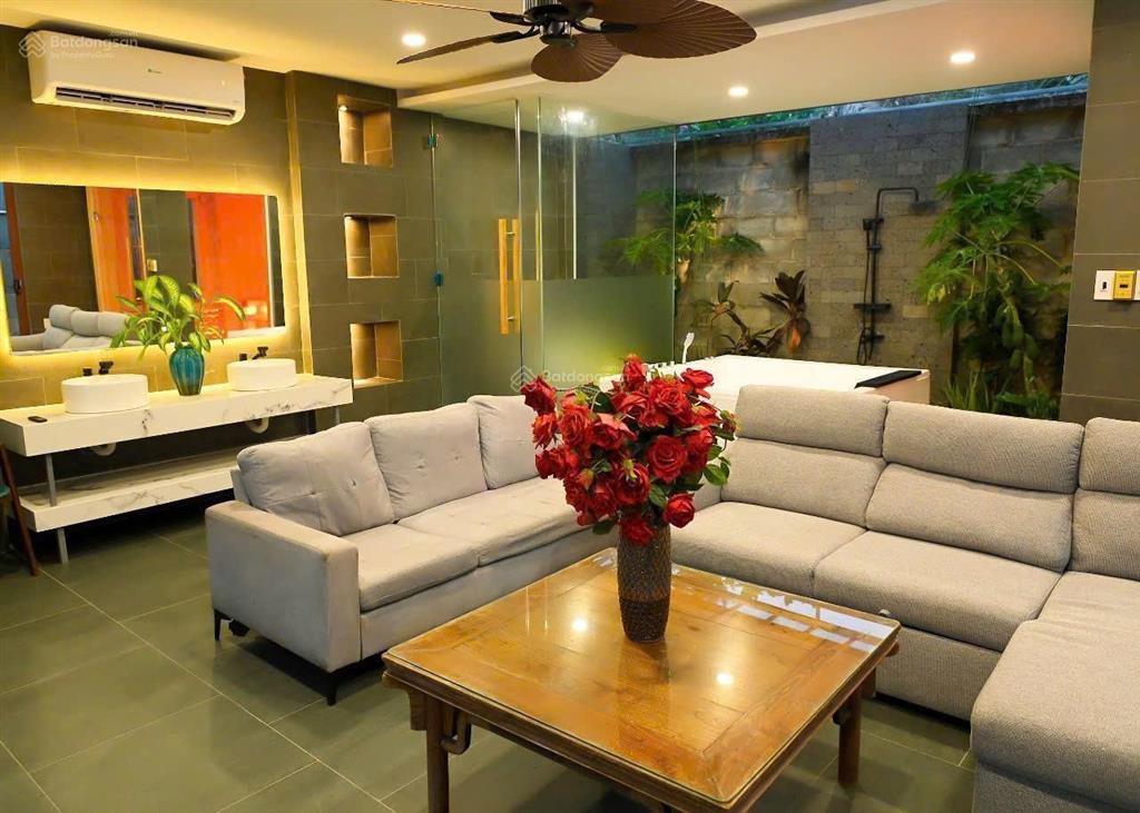 Bán biệt thự hồ bơi  sân vườn  đường số 2 phường trường thọ, tp. thủ đức