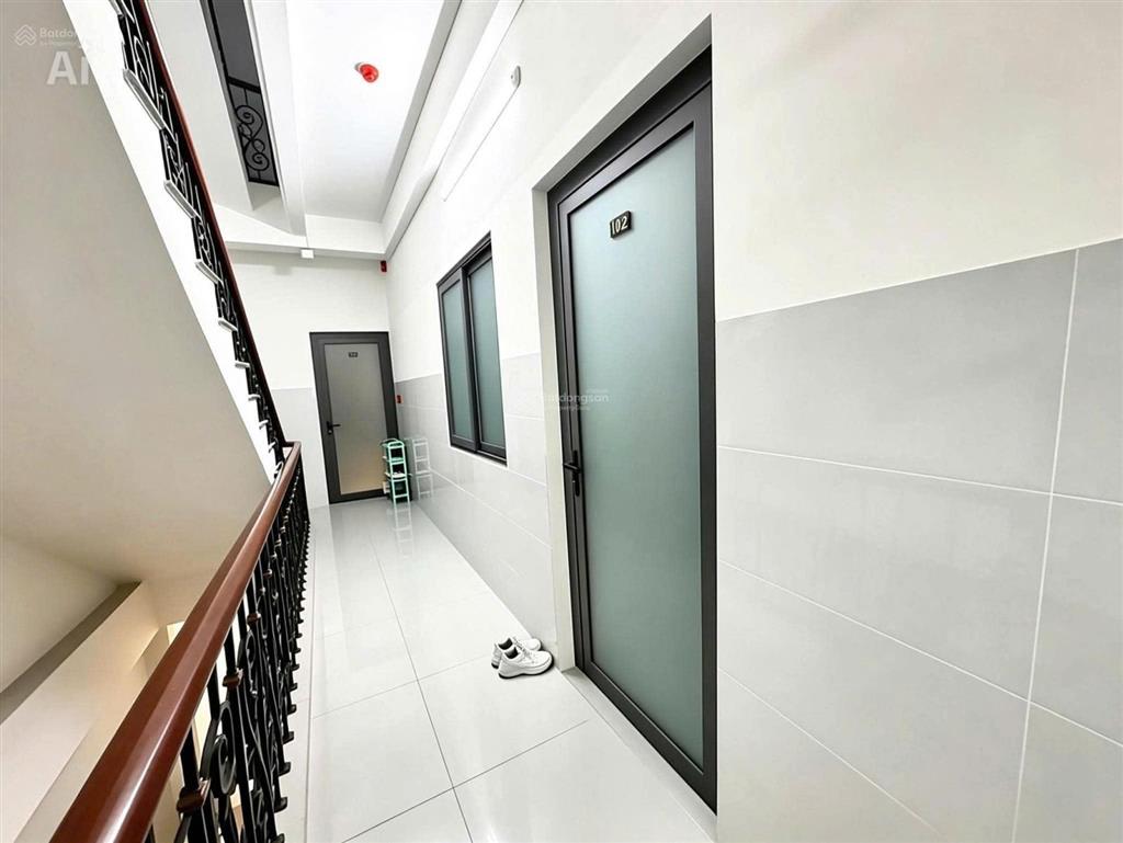 Bán căn hộ dịch vụ mặt tiền đường số 38 p. bình trưng đông quận 2 (cách đường lê văn thịnh 100m)