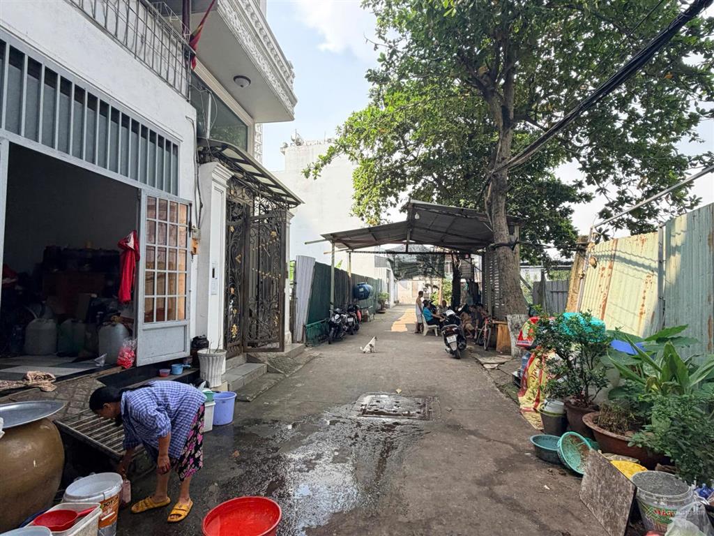 Đất hẻm oto của đường an tư công chúa đường thông di chuyển ra đường số 4 p. an phú quận 2