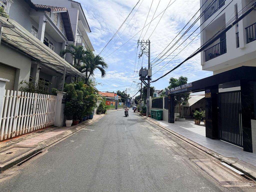 Bán chdv cao cấp thu nhập 200 triệu/tháng thuộc hẻm đường 182 p.tăng nhơn phú b quận 9