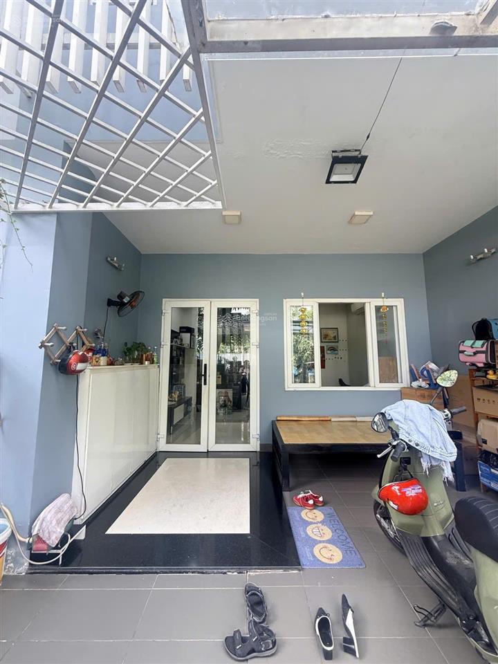Nhà phố liền kề khu dự án mega villa p. phú hữu quận 9