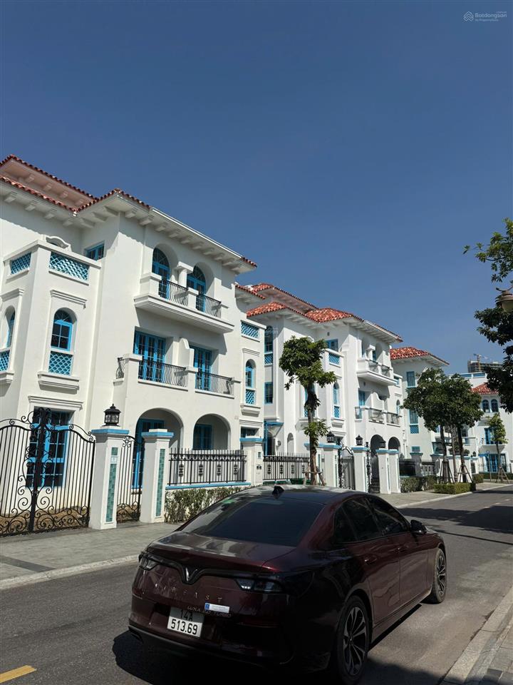 Biệt thự đẹp nhất giá chỉ 18,x tỷ, hướng biển, cạnh công viên, sổ đỏ lâu dài