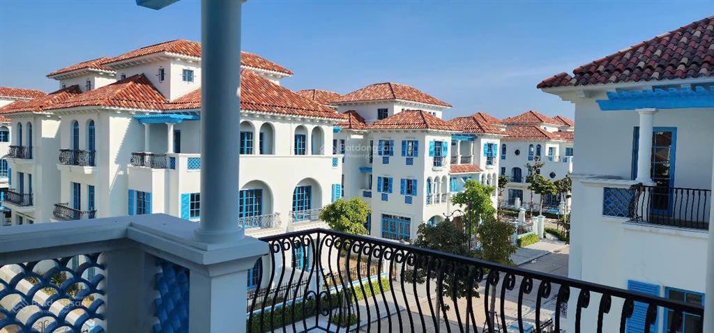 Biệt thự đẹp nhất giá chỉ 18,x tỷ, hướng biển, cạnh công viên, sổ đỏ lâu dài