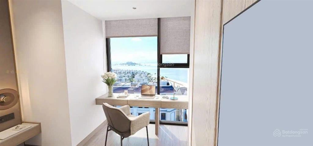 Căn 3 phòng ngủ góc vip nhất hạ long tầng trung, 4 phòng view biển, hướng đông nam cực đẹp