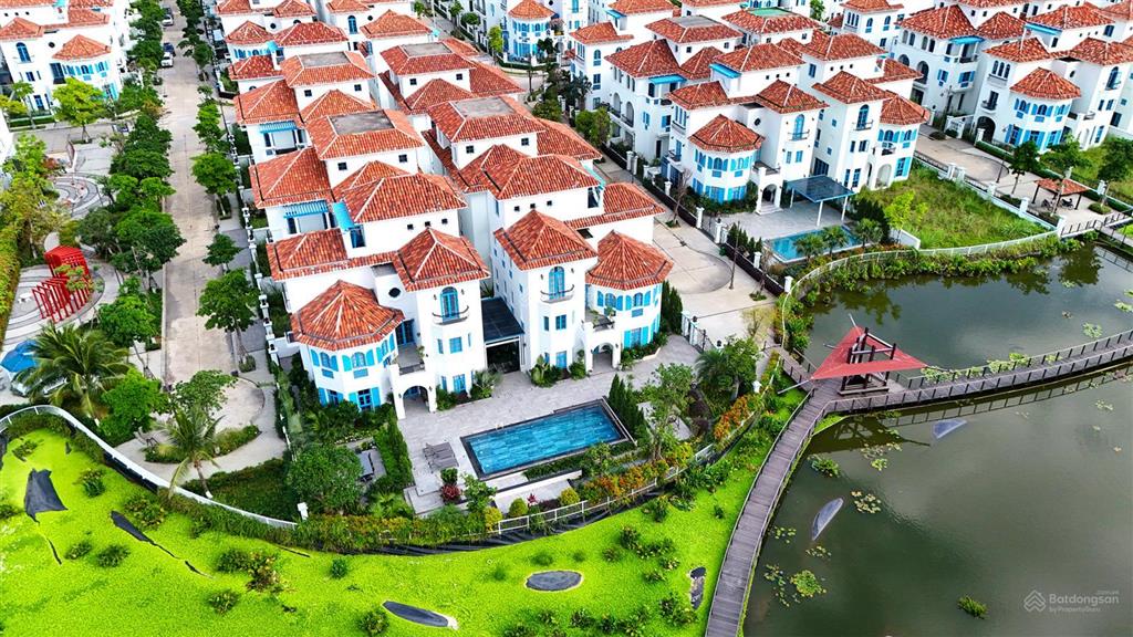 Biệt thự full nội thất 164m2 gần biển, sổ đỏ trao tay, vận hành cho thuê được luôn