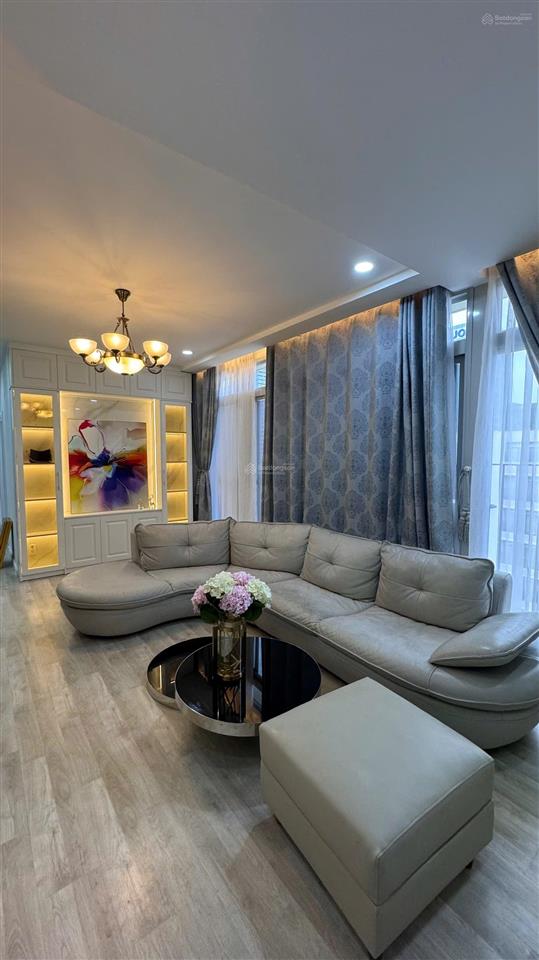 Bán star hill phú mỹ hưng 94m2 có ô xe, 3 phòng ngủ, giá 9.5 tỷ có sổ