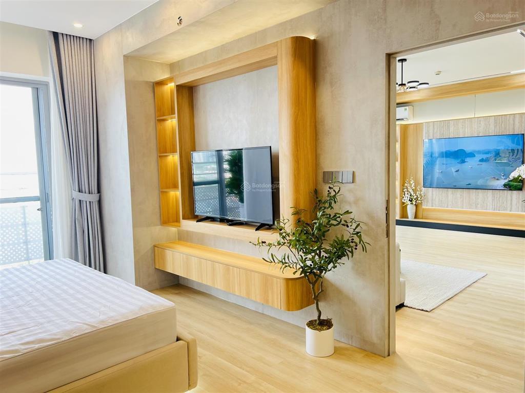 Bán căn hộ scenic valley 1, giá 14.5 tỷ, 133m2, 3pn, 2wc tại tôn dật tiên, q7, hcm
