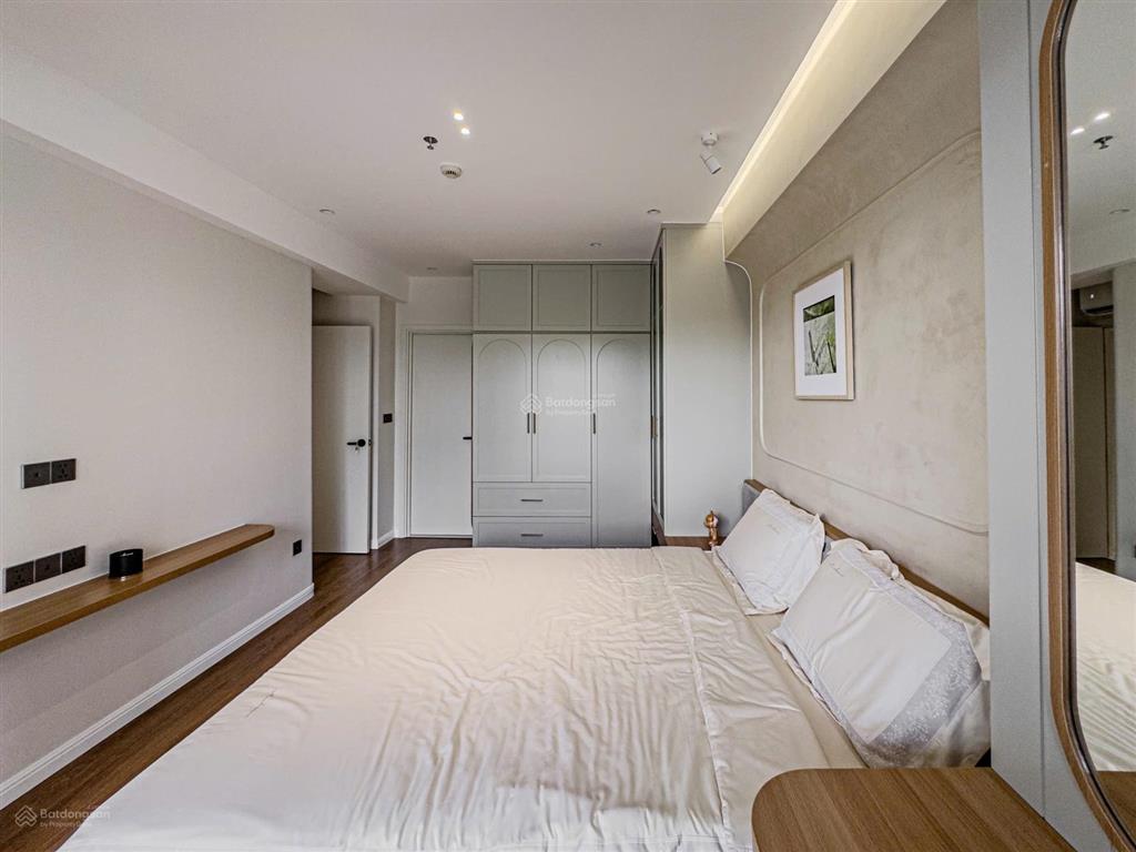 Bán căn hộ chung cư đẹp tại chung cư hưng phúc, giá ưu đãi 10 tỷ, diện tích 105m²
