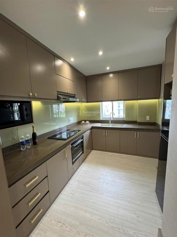 Bán căn hộ cc mỹ khánh 1, 9,5 tỷ, 113m2, view đẹp, giá tốt, tân phong, q7, tp.hcm