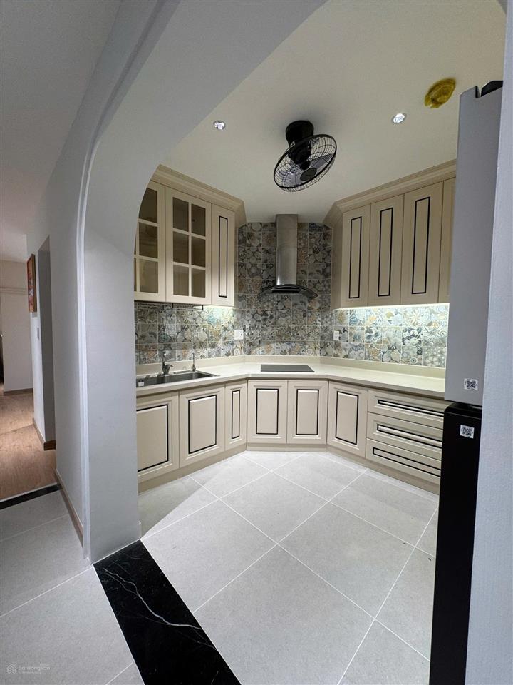 Bán căn hộ 3pn, 3wc, 178m2, 15 tỷ tại riverside residence  phú mỹ hưng