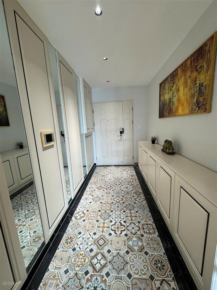 Bán căn hộ 3pn, 3wc, 178m2, 15 tỷ tại riverside residence  phú mỹ hưng