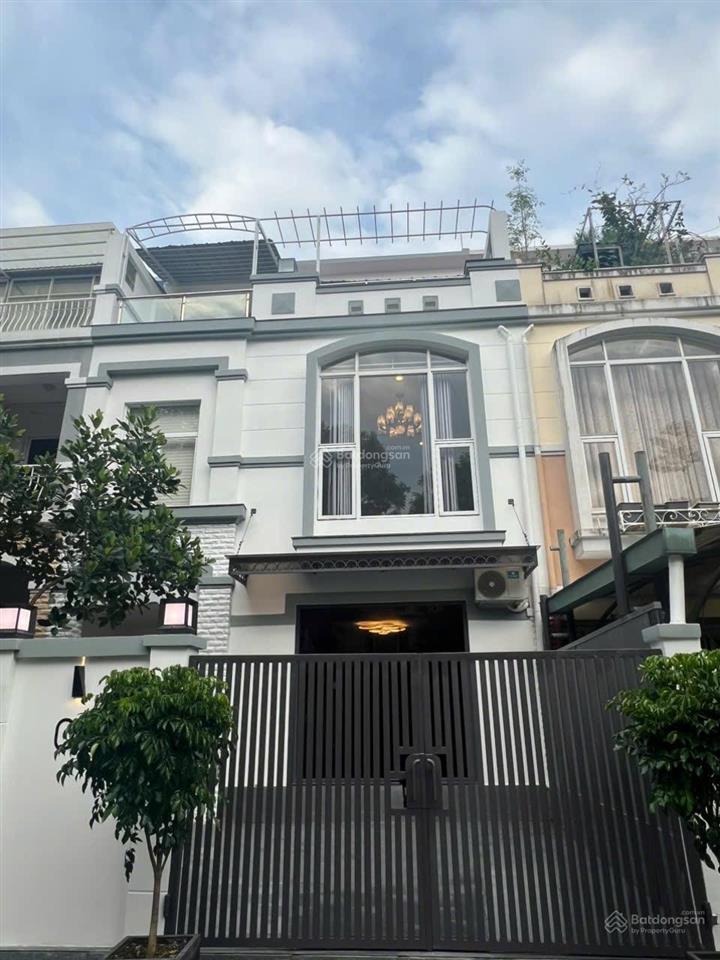 Cho thuê bt 4pn, 126m2, giá 65 triệu vnd, view đẹp tại phú mỹ hưng, q7, tp.hcm