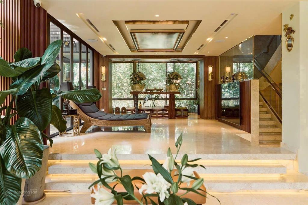 Bán bt phú mỹ hưng, 120 tỷ, 330m2, hàng hiếm chỉ với 3pn + 4wc + đầy đủ nội thất
