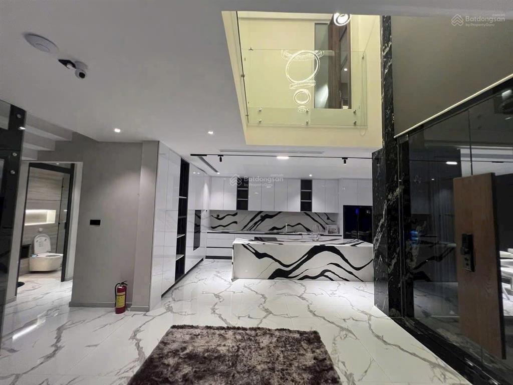 Cho thuê biệt thự phú mỹ hưng giá 212 triệu, 320m2, giá cực chất, có hồ bơi, 5 phòng