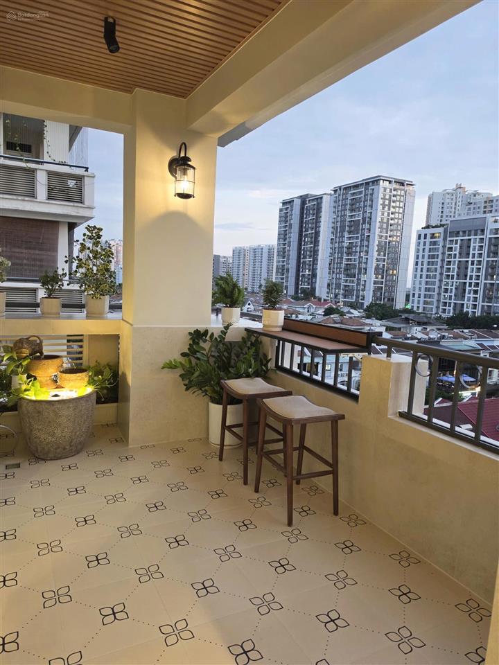 Bán căn hộ chung cư đẹp 3pn 2wc tại cảnh viên 2, 12 tỷ, 118m2, nội thất xịn