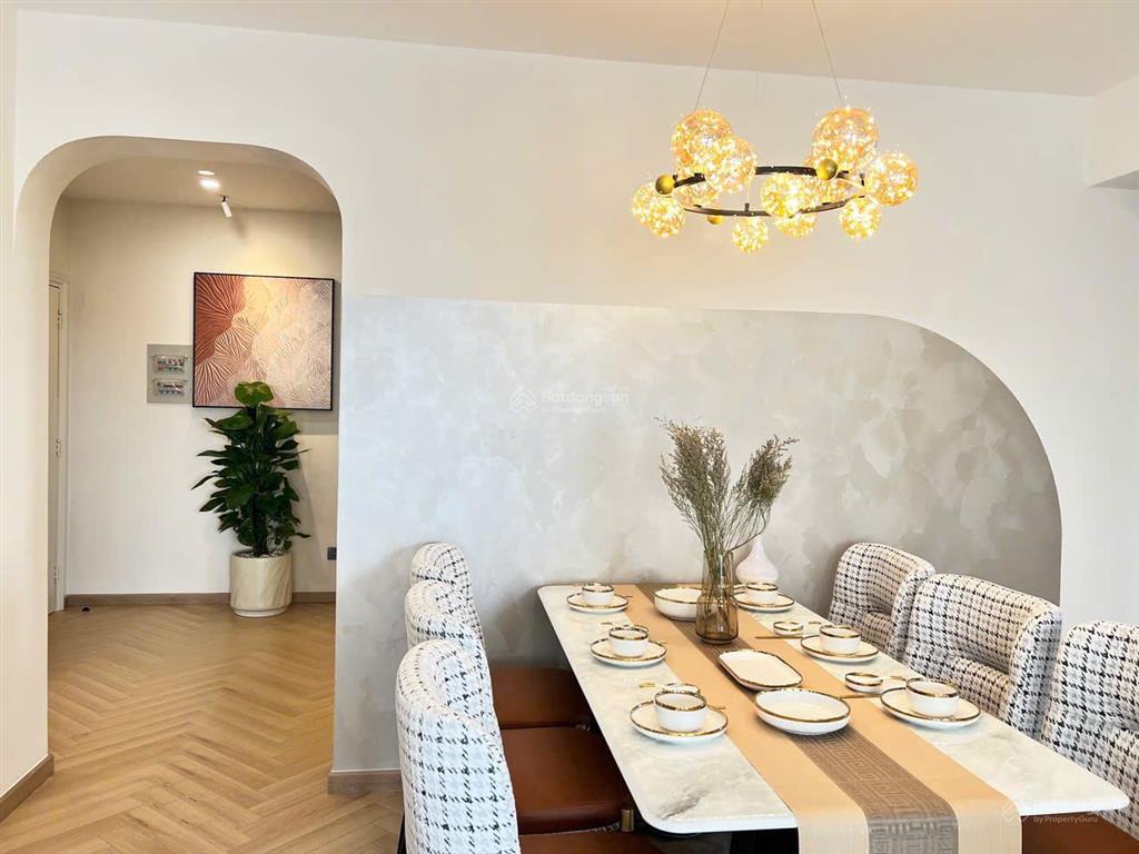 Bán căn hộ chung cư mỹ khánh 1, view đẹp, 11,3 tỷ, 118m2 nhà đẹp đầy đủ nội thất