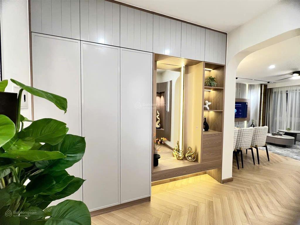 Bán căn hộ chung cư mỹ khánh 1, view đẹp, 11,3 tỷ, 118m2 nhà đẹp đầy đủ nội thất