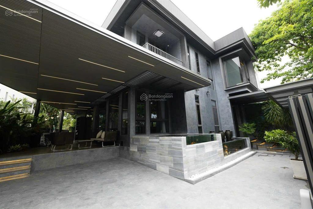 Cho thuê biệt thự tại phú mỹ hưng, 185 triệu, 302 m2, 5pn, 5wc, đầy đủ nội thất cao cấp