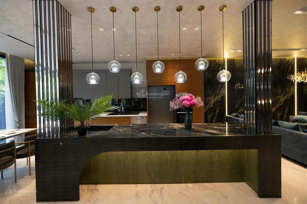 Cho thuê biệt thự tại phú mỹ hưng, 185 triệu, 302 m2, 5pn, 5wc, đầy đủ nội thất cao cấp