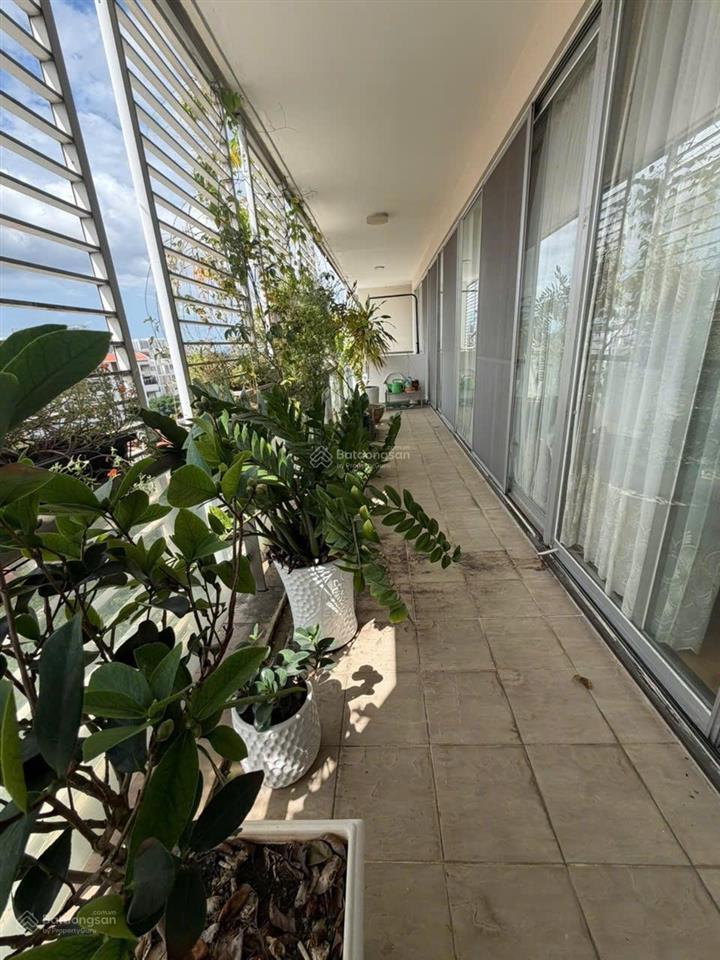 Bán căn hộ 3pn 2wc tại garden plaza 1, giá ưu đãi 14,5 tỷ, 148m2