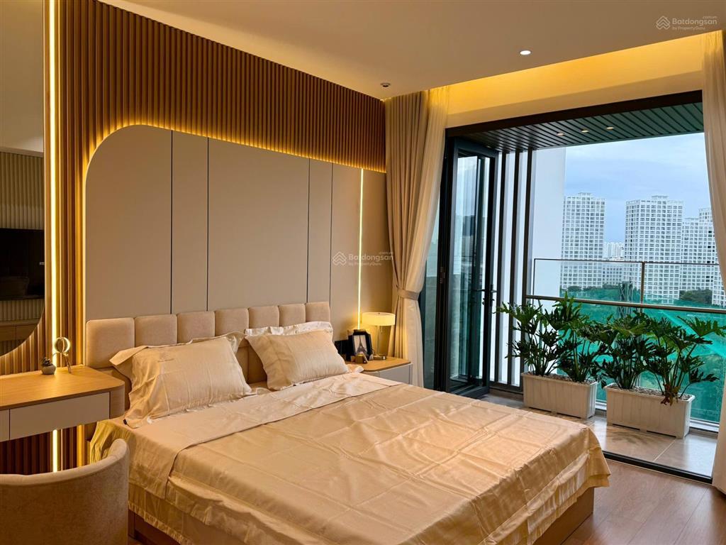 Bán căn hộ chung cư tại green valley, giá tốt chỉ với 12,9 tỷ, 120m2, nhà đẹp có ô xe hơi