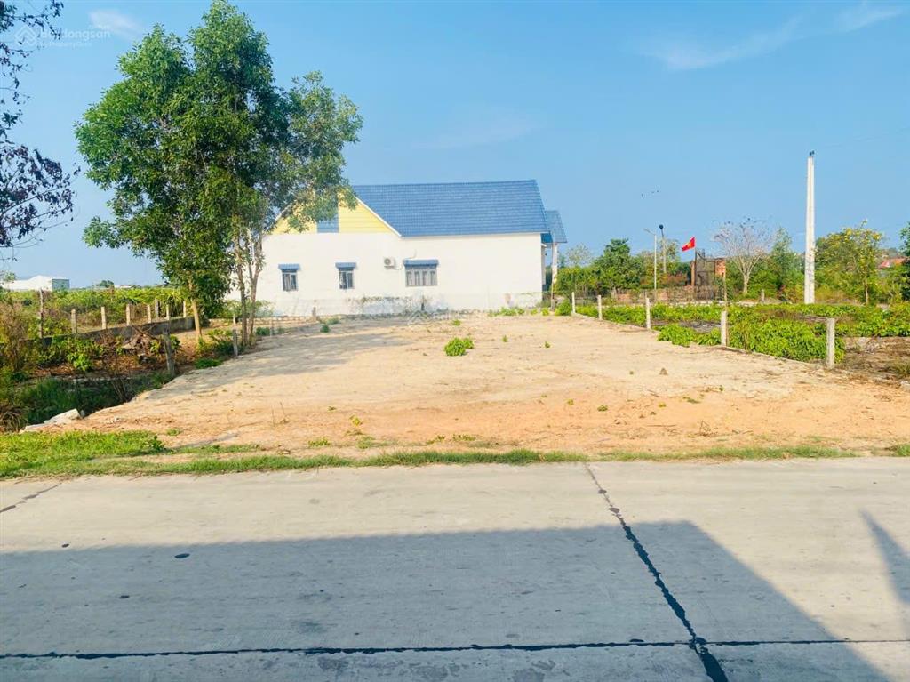 Sở hữu ngay 14x30(500m²) mặt tiền đ.đinh công tráng  cách biển 1km  làm homestay cực đẹp