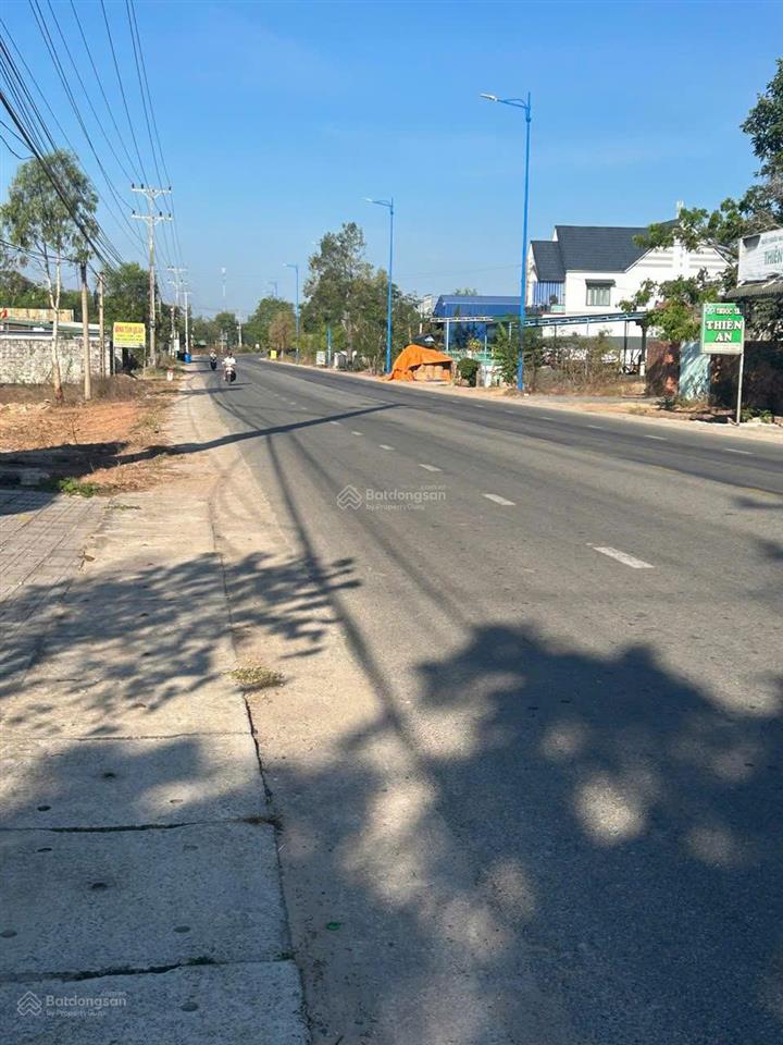 Chủ ngộp giảm mạnh 10x40(400m2) full thổ cư h.nguyễn chí thanh  cách biển 2,5km  gía rẻ 1,35 tỷ