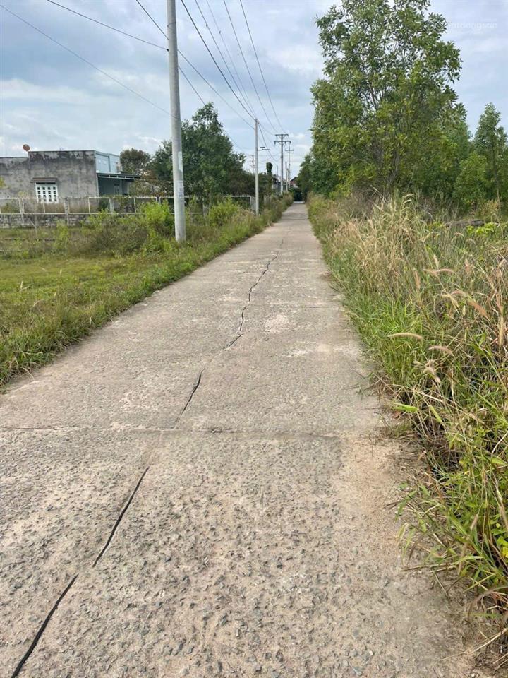 Chủ ngộp giảm mạnh 10x40(400m2) full thổ cư h.nguyễn chí thanh  cách biển 2,5km  gía rẻ 1,35 tỷ