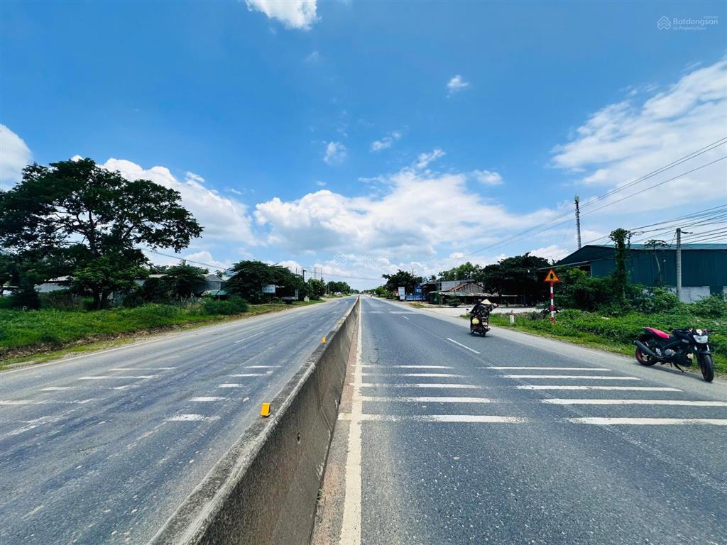 60x91(5473m2) đất mặt tiền quốc lộ 1a  siêu phẩm dành cho nhà đầu tư kho xưởng  giá rẻ chỉ 250tr