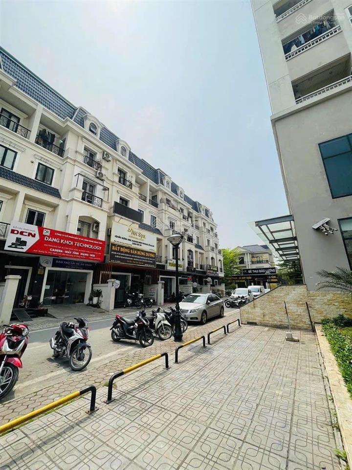 Cần bán căn góc chân đế t1 85m2 m5 mipec city view  nhà mới full ntsẵn 2 slot ô tô, sđ lâu dài