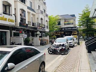 Cần bán căn góc chân đế tầng 1 85m2 m5 mipec city view  nhà mới full ntsẵn 2 slot oto, sđ lâu dài