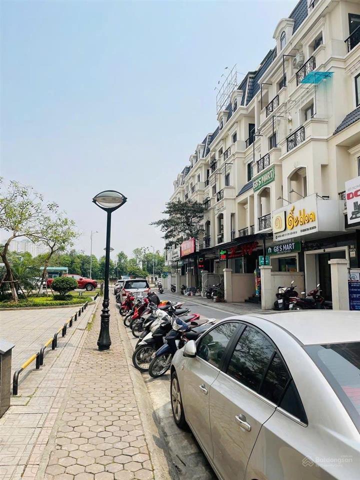 Cần bán căn góc chân đế t1 85m2 m5 mipec city view  nhà mới full ntsẵn 2 slot ô tô, sđ lâu dài