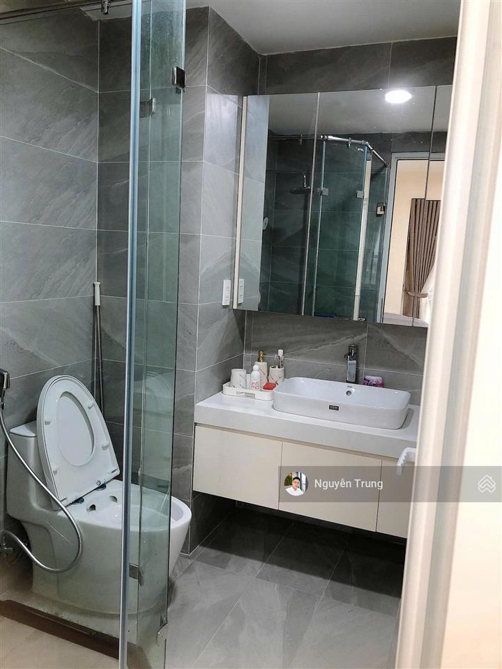 Chính chủ bán ch 69m2 2pn  2vs  2 ban công full nội thất  view nội khu  giá bán 5.65 tỷ.