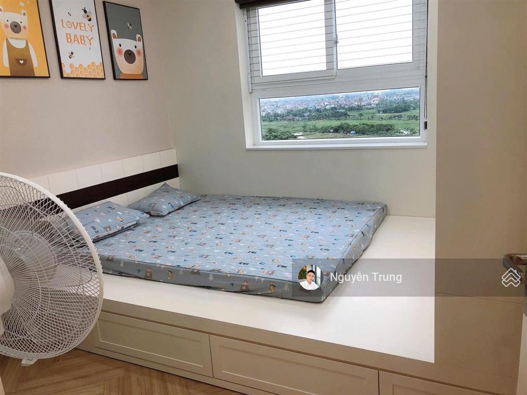 Chính chủ bán ch 69m2 2pn  2vs  2 ban công full nội thất  view nội khu  giá bán 5.65 tỷ.